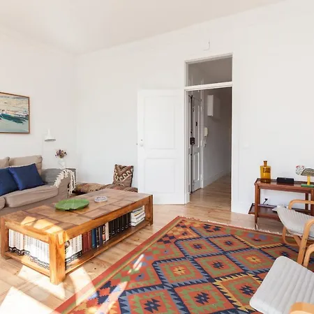 Appartamento Flh Campolide Charming